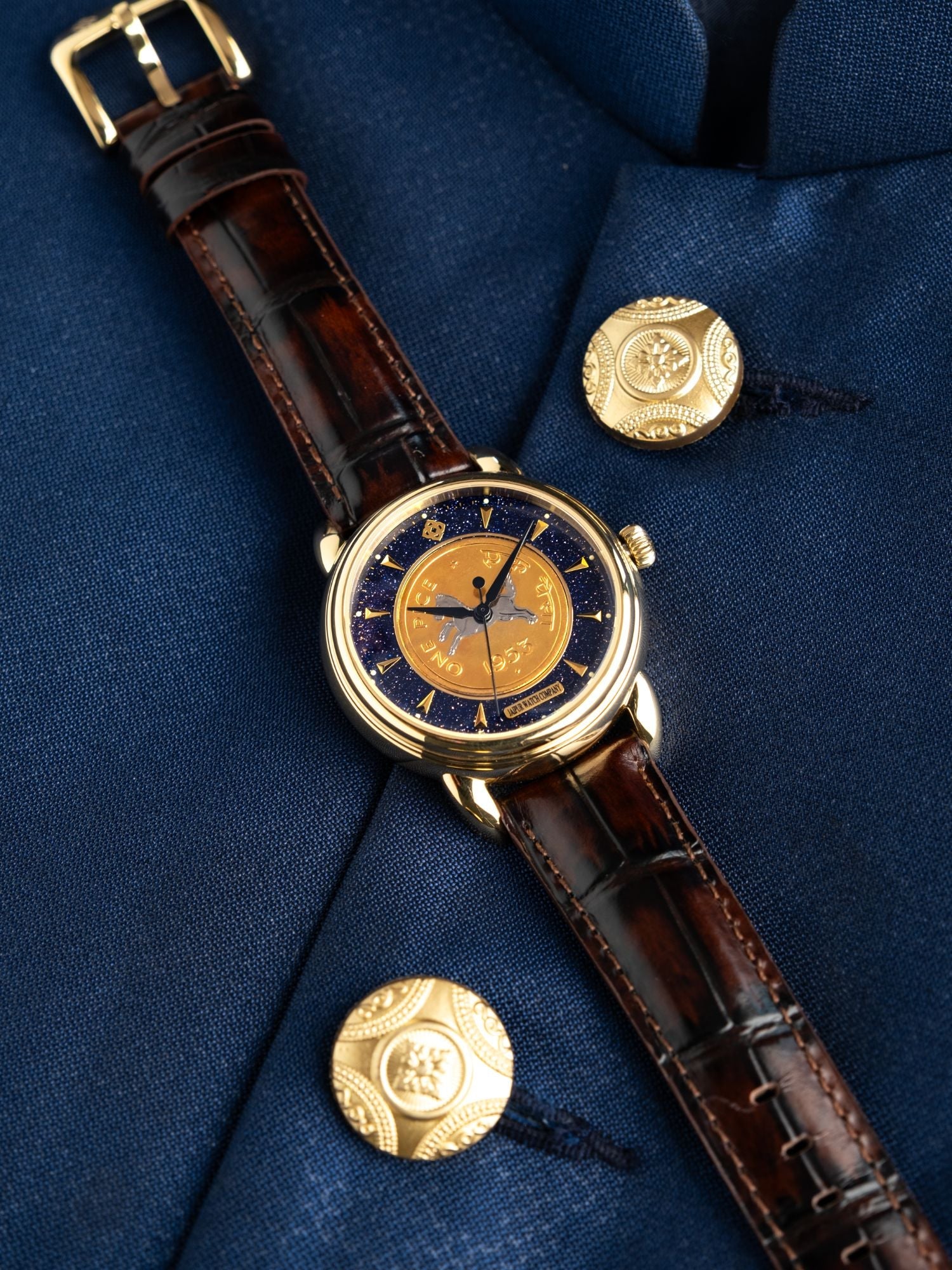 THE ETERNAL AVENTURINE WRISTWEAR