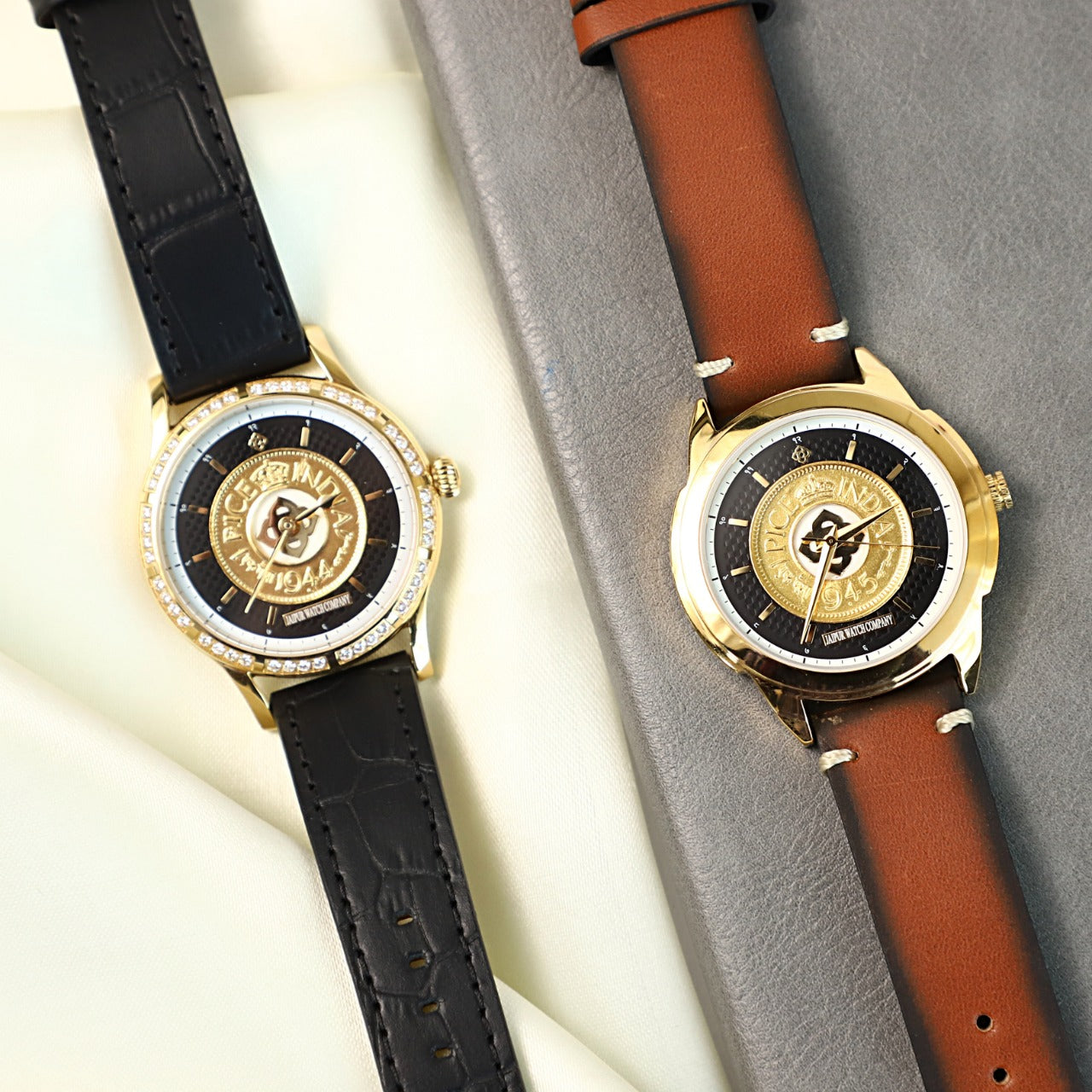 Couple Coin Timepieces - Golden